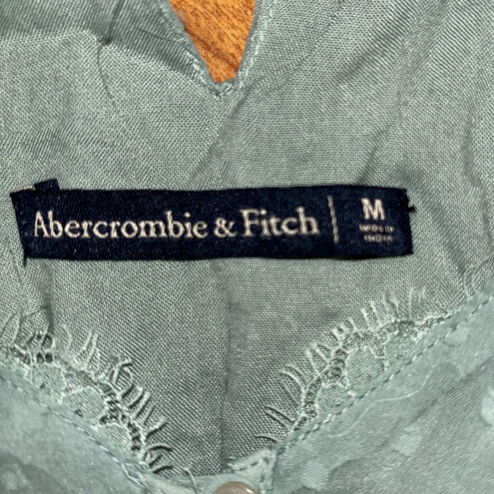 Vintage Abercrombie and Fitch Light Green Sleeveless Blouse - Picture 3 of 4